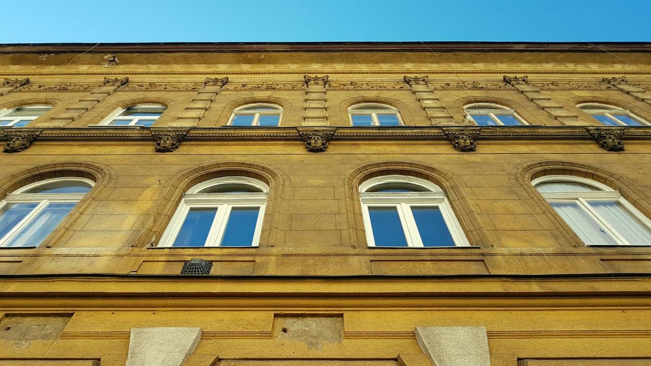 Cbs Apartments Budapest Luaran gambar